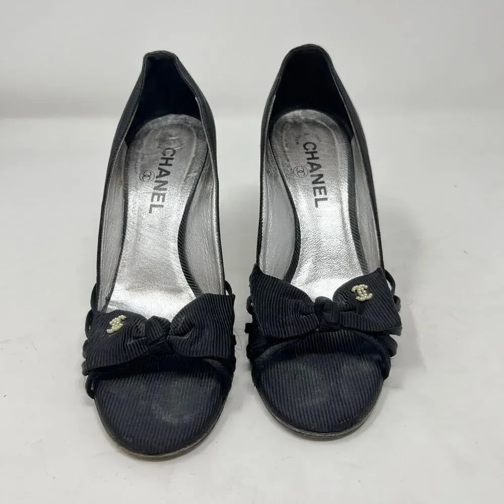 Vintage Chanel CC Pearl Black Heel Sandal Pump with Bow size 37 EU
